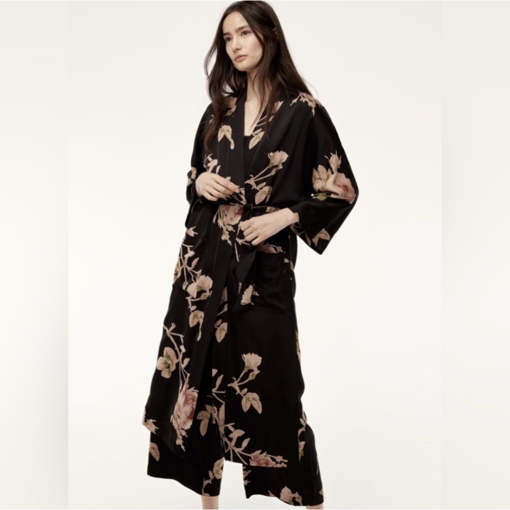 Wilfred Black and Pink Floral Kimono Robe